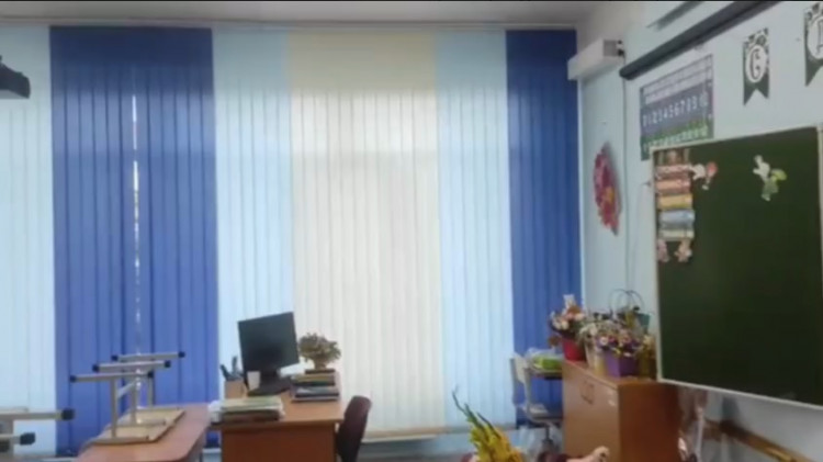 Жалюзи Вертикальные с чередованием ламелей, в ткани Лайн синий, голубой и бежевый_L-09_L-06_L-022. Жалюзи Вертикальные с чередованием ламелей, в ткани Лайн синий, голубой и бежевый_L-09_L-06_L-022.